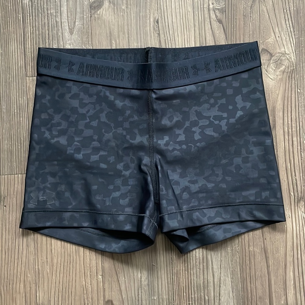 Under Armour Tight Fit Black Emboss Shorts